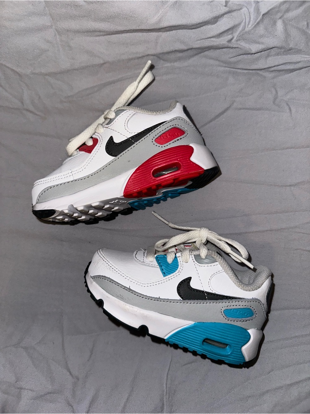 Nike Air Max 90 Toddler in White/Iron Grey/Chlorine Blue/Light Fusion Red